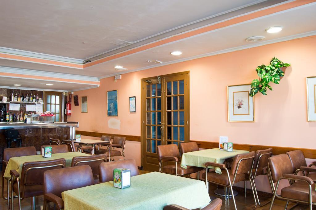 Hostal Horizonte Es Castell  Zewnętrze zdjęcie